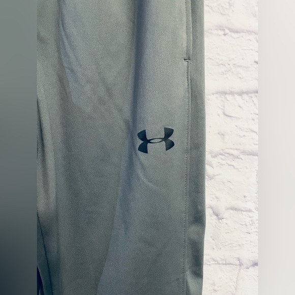 Under Armour Warm Up Pants Size M Grey And Black Plus Logo - Picture 3 of 7